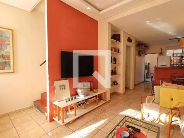 Casa / Sobrado para Locação em Ribeirão Preto/SP Centro 2 Quartos