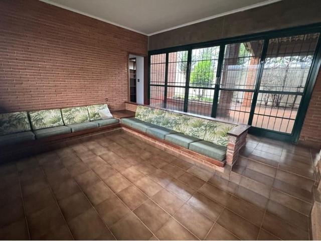 Casa / Sobrado para Locação em Ribeirão Preto/SP Centro 4 Quartos