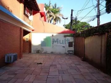 Casa / Sobrado para Locação em Ribeirão Preto/SP Centro 4 Quartos