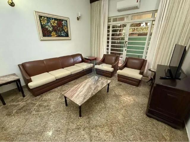 Casa / Sobrado para Locação em Ribeirão Preto/SP Centro 4 Quartos