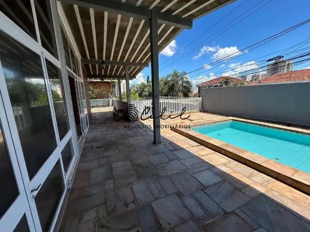 Casa / Sobrado para Locação em Ribeirão Preto/SP Centro 6 Quartos
