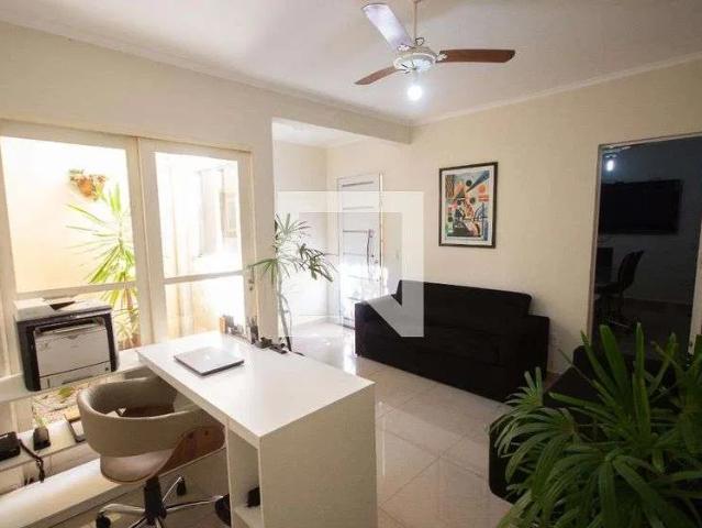 Casa / Sobrado para Locação em Ribeirão Preto/SP City Ribeirão 3 Quartos