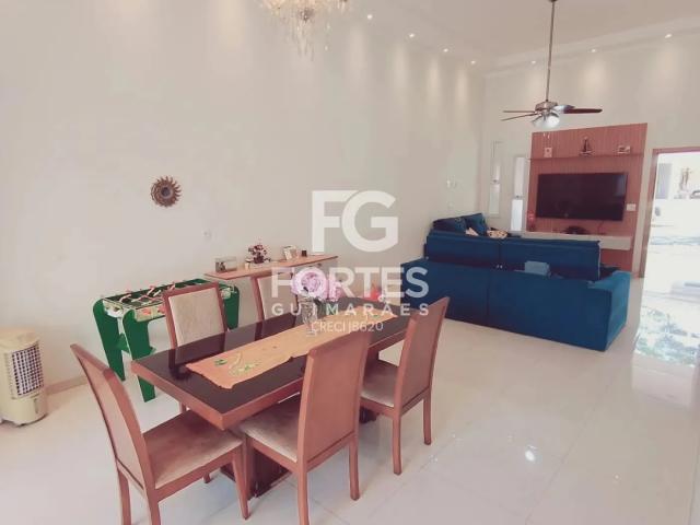 Casa / Sobrado para Locação em Ribeirão Preto/SP Jardim Cybelli 3 Quartos