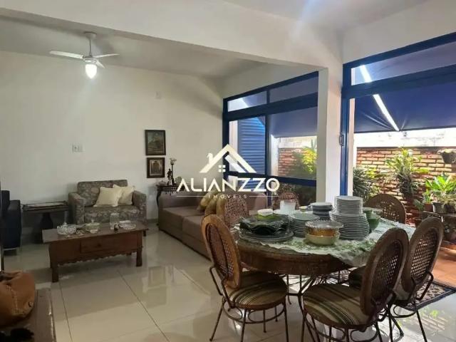 Casa / Sobrado para Locação em Ribeirão Preto/SP Jardim Irajá 3 Quartos
