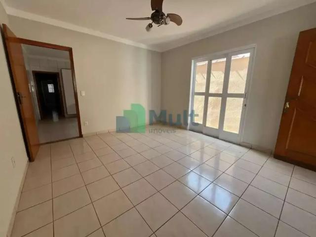 Casa / Sobrado para Locação em Ribeirão Preto/SP Jardim Irajá 3 Quartos