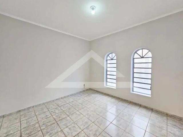 Casa / Sobrado para Locação em Ribeirão Preto/SP Jardim Irajá 3 Quartos