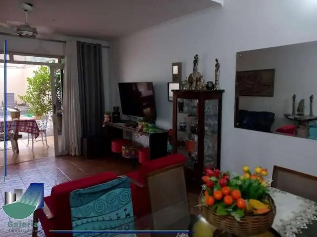 Casa / Sobrado para Locação em Ribeirão Preto/SP Jardim Irajá 4 Quartos