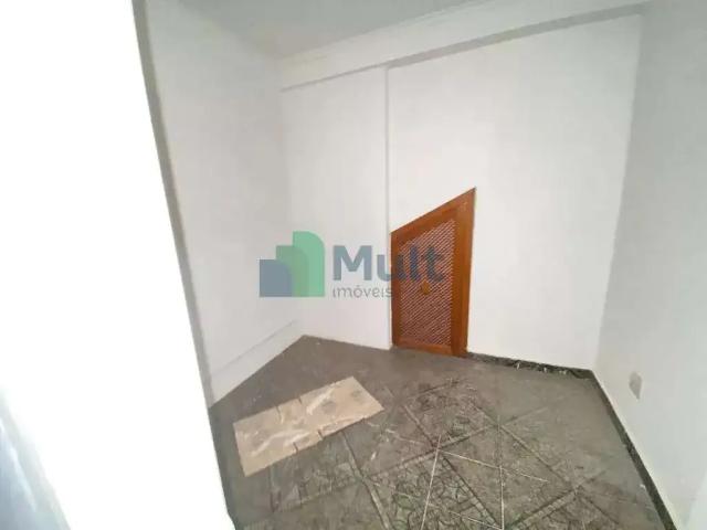 Casa / Sobrado para Locação em Ribeirão Preto/SP Jardim Mosteiro 4 Quartos