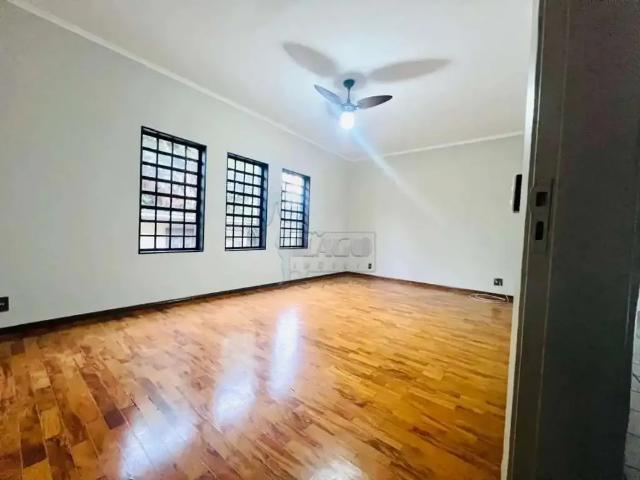 Casa / Sobrado para Locação em Ribeirão Preto/SP Jardim Macedo 4 Quartos