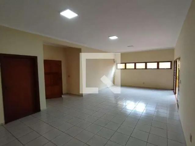 Casa / Sobrado para Locação em Ribeirão Preto/SP Parque Industria 4 Quartos