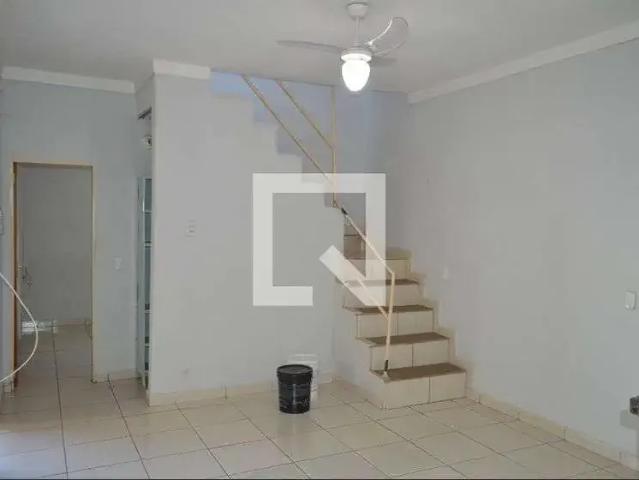 Casa / Sobrado para Locação em Ribeirão Preto/SP Parque Industria 4 Quartos