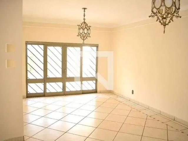 Casa / Sobrado para Locação em Ribeirão Preto/SP Ribeirânia 4 Quartos
