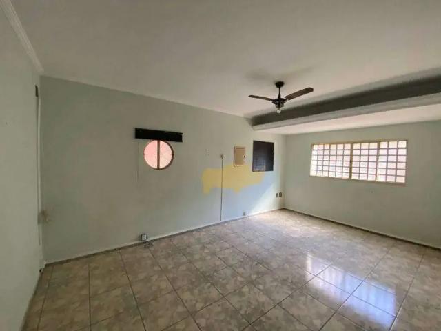 Casa / Sobrado para Locação em Rio Claro/SP Vila Operária 5 Quartos
