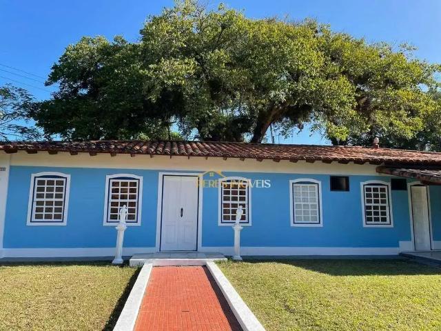 Casa / Sobrado para Locação em Rio das Ostras/RJ Centro 8 Quartos