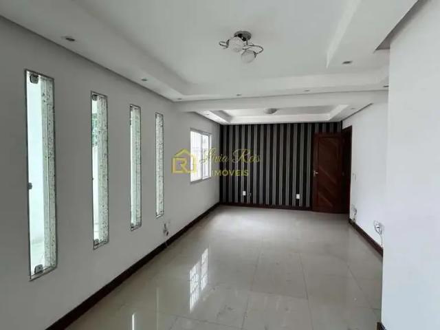 Casa / Sobrado para Locação em Rio das Ostras/RJ Costazul 5 Quartos