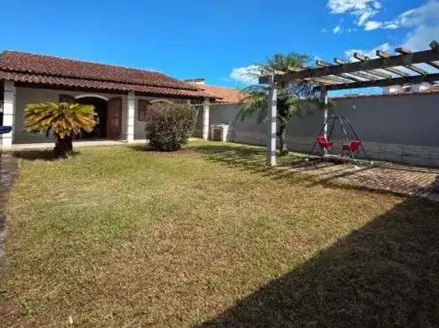 Casa / Sobrado para Locação em Rio das Ostras/RJ Costazul 6 Quartos