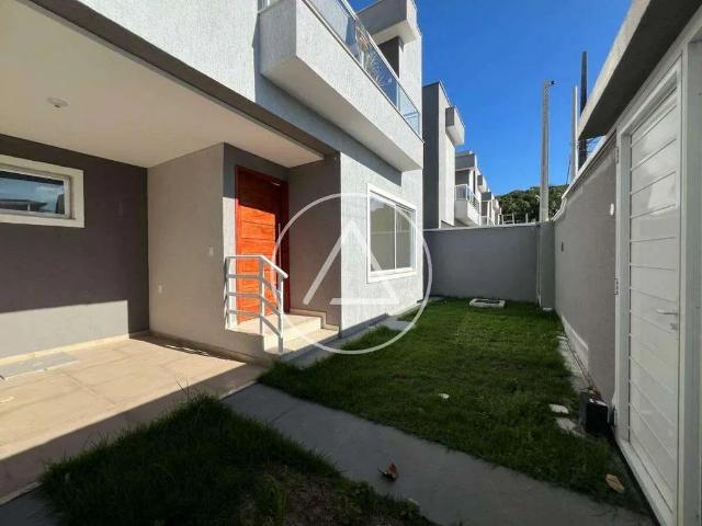 Casa / Sobrado para Locação em Rio das Ostras/RJ Costazul 3 Quartos