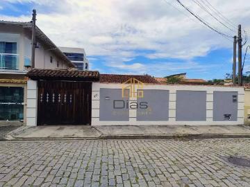 Casa / Sobrado para Locação em Rio das Ostras/RJ Costazul 3 Quartos