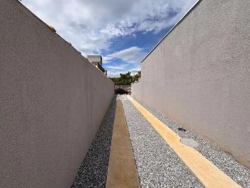 Casa / Sobrado para Locação em Rio das Ostras/RJ Enseada das Gaivotas 3 Quartos