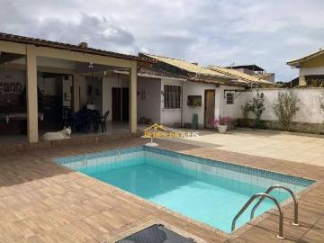 Casa / Sobrado para Locação em Rio das Ostras/RJ Extensão do Bosque 4 Quartos