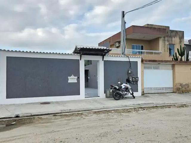Casa / Sobrado para Locação em Rio das Ostras/RJ Jardim Bela Vista 2 Quartos