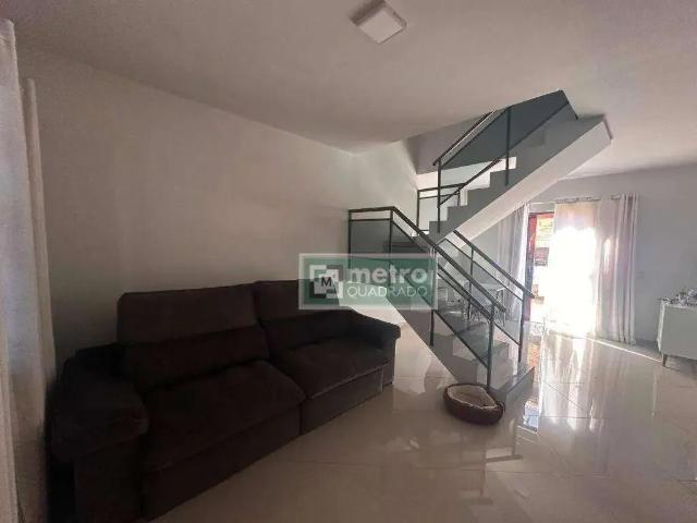 Casa / Sobrado para Locação em Rio das Ostras/RJ Ouro Verde 3 Quartos