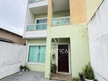 Casa / Sobrado para Locação em Rio das Ostras/RJ Recreio 3 Quartos