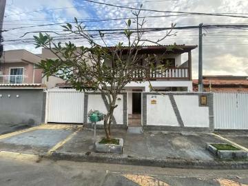 Casa / Sobrado para Locação em Rio das Ostras/RJ Recreio 3 Quartos