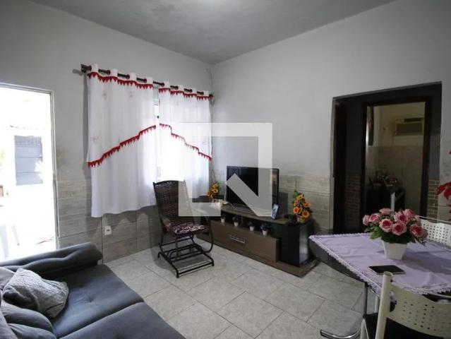 Casa / Sobrado para Locação em Rio de Janeiro/RJ Taquara 2 Quartos
