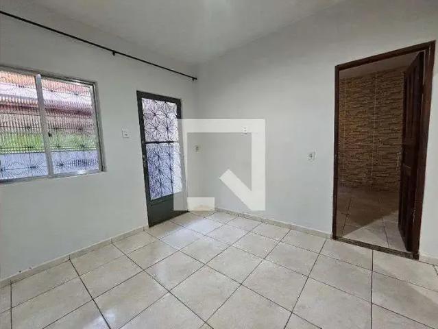 Casa / Sobrado para Locação em Rio de Janeiro/RJ Taquara 2 Quartos