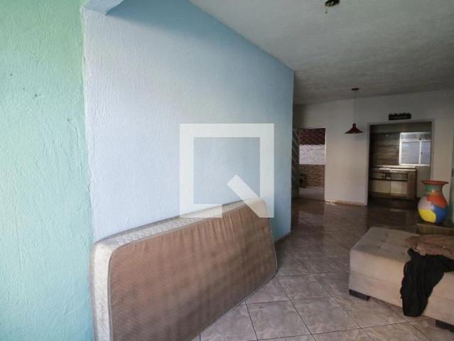 Casa / Sobrado para Locação em Rio de Janeiro/RJ Taquara 2 Quartos