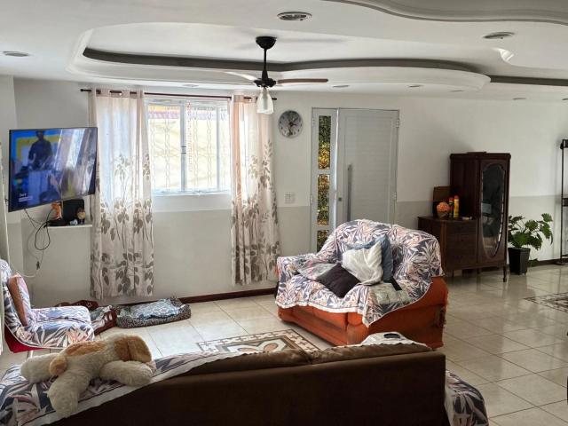 Casa / Sobrado para Locação em Rio de Janeiro/RJ Taquara 4 Quartos
