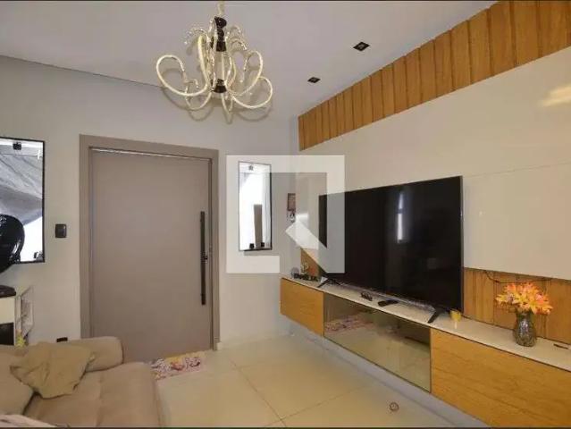 Casa / Sobrado para Locação em Rio de Janeiro/RJ Vila Valqueire 2 Quartos