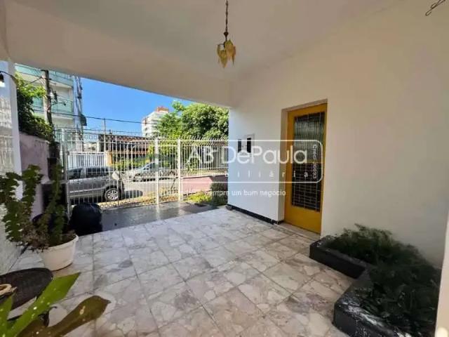 Casa / Sobrado para Locação em Rio de Janeiro/RJ Vila Valqueire 3 Quartos