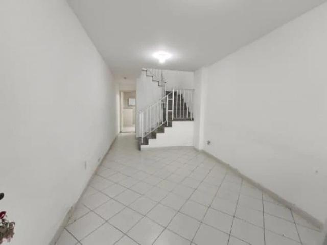 Casa / Sobrado para Locação em Rio de Janeiro/RJ Bancários 2 Quartos