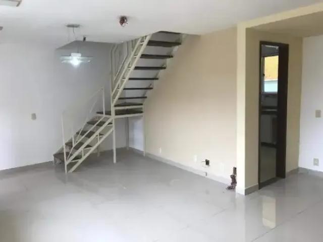 Casa / Sobrado para Locação em Rio de Janeiro/RJ Campo Grande 3 Quartos