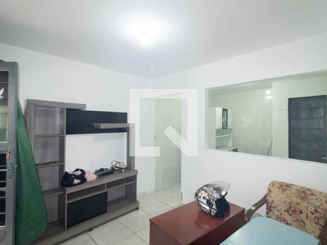 Casa / Sobrado para Locação em Rio de Janeiro/RJ Campo Grande 2 Quartos