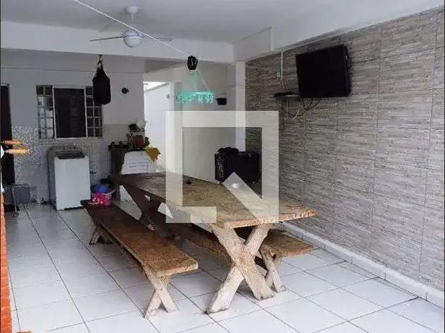 Casa / Sobrado para Locação em Rio de Janeiro/RJ Campo Grande 2 Quartos