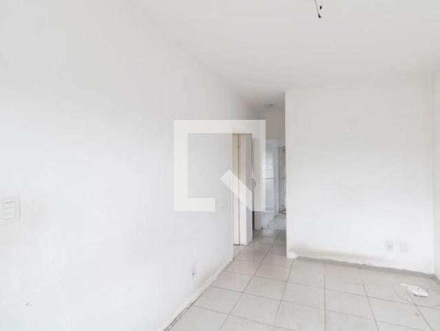 Casa / Sobrado para Locação em Rio de Janeiro/RJ Campo Grande 2 Quartos