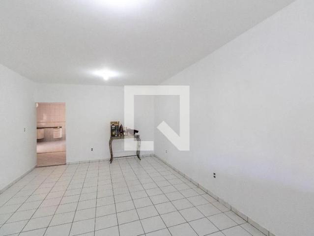 Casa / Sobrado para Locação em Rio de Janeiro/RJ Campo Grande 2 Quartos