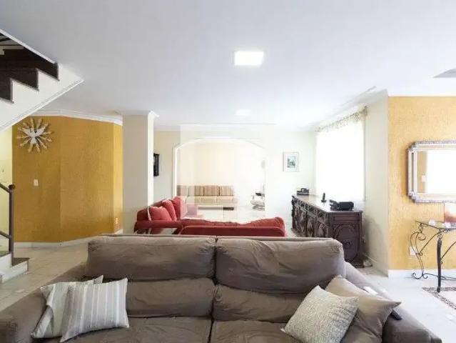 Casa / Sobrado para Locação em Rio de Janeiro/RJ Campo Grande 7 Quartos
