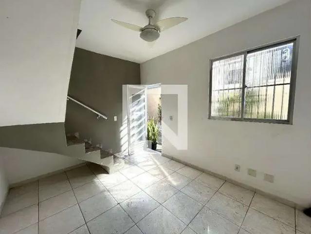 Casa / Sobrado para Locação em Rio de Janeiro/RJ Cascadura 3 Quartos