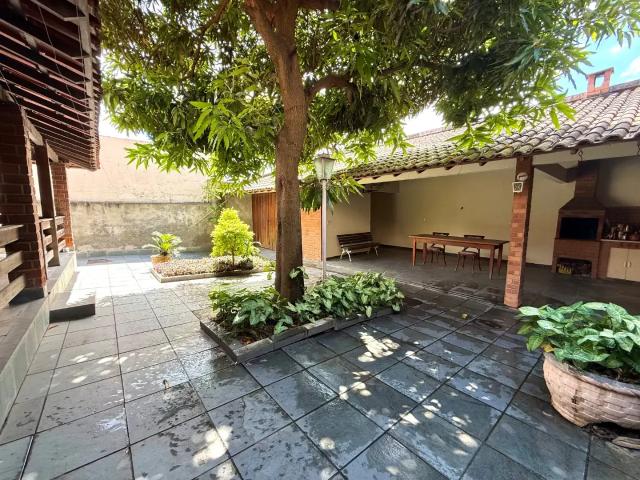 Casa / Sobrado para Locação em Rio de Janeiro/RJ Curicica 5 Quartos