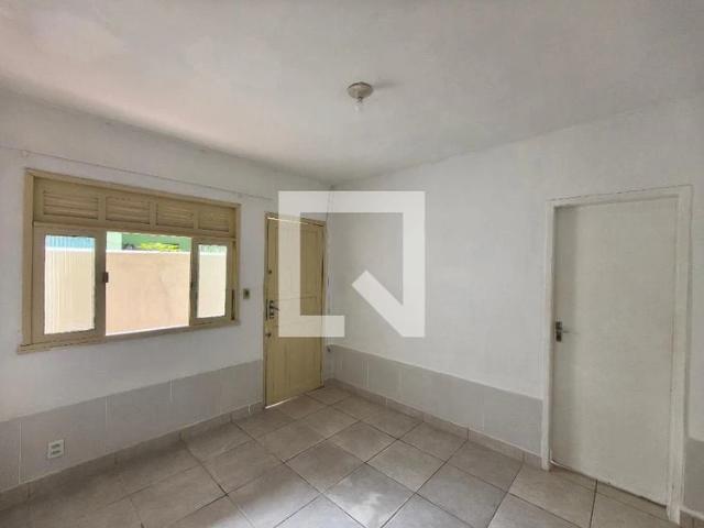 Casa / Sobrado para Locação em Rio de Janeiro/RJ Curicica 1 Quartos