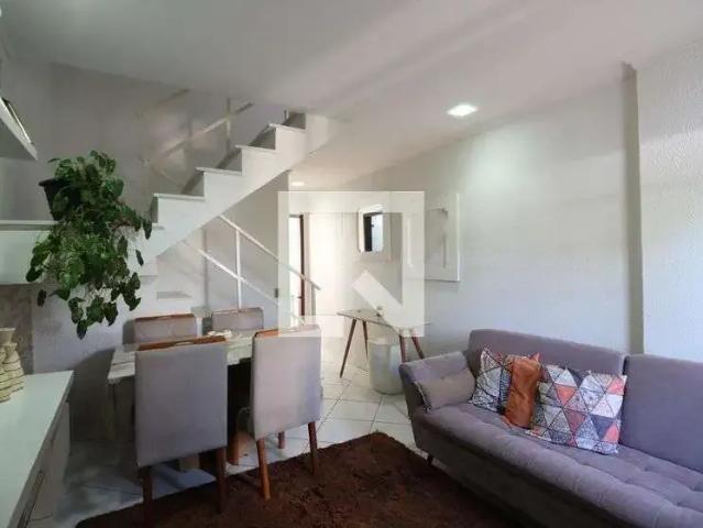 Casa / Sobrado para Locação em Rio de Janeiro/RJ Curicica 2 Quartos