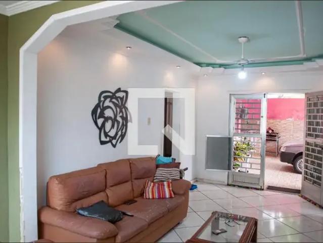 Casa / Sobrado para Locação em Rio de Janeiro/RJ Curicica 2 Quartos
