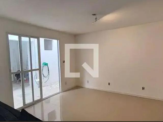 Casa / Sobrado para Locação em Rio de Janeiro/RJ Curicica 3 Quartos