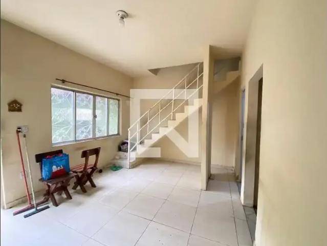 Casa / Sobrado para Locação em Rio de Janeiro/RJ Engenho de Dentro 2 Quartos