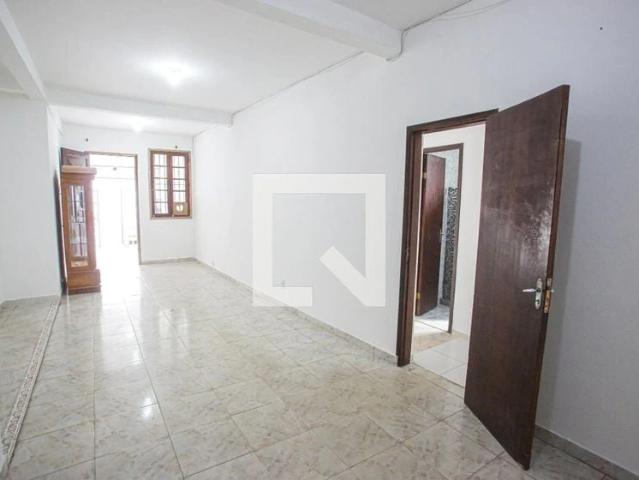 Casa / Sobrado para Locação em Rio de Janeiro/RJ Freguesia Ilha do Governador 3 Quartos
