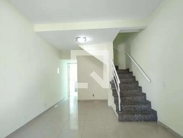 Casa / Sobrado para Locação em Rio de Janeiro/RJ Freguesia Ilha do Governador 3 Quartos